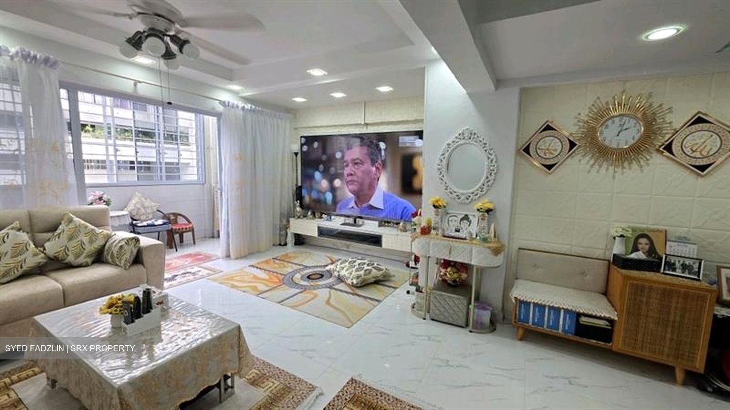 Blk 337 Jurong East Avenue 1 (Jurong East), HDB Executive #610299331